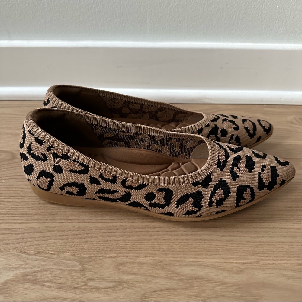 Vivaia Lightweight Pointed-Ballet Flats (Aria Walker) | Dark Leopard | 39.5 - Picture 5 of 10